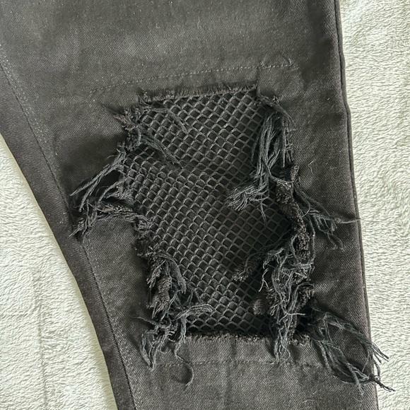 Black ripped jeans with detail - Picture 4 of 6